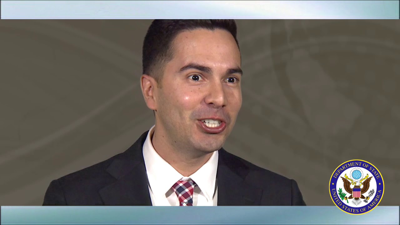 >Naturalized Citizen Goes from Model UN to U.S. Diplomat
